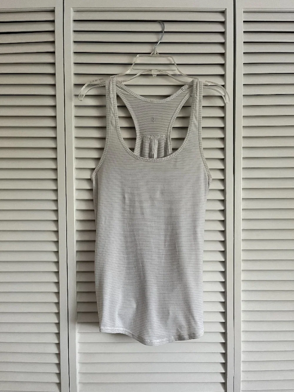 Lululemon Salute The Sun Tank top light grey fits size 2 or 4